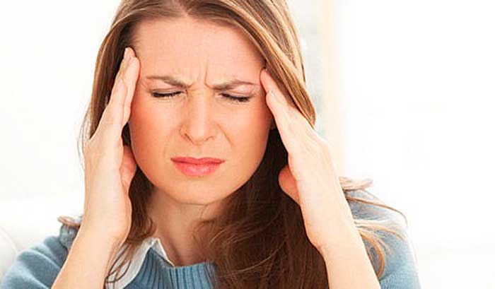 Что делать, когда высокое давление и очень сильно болит голова